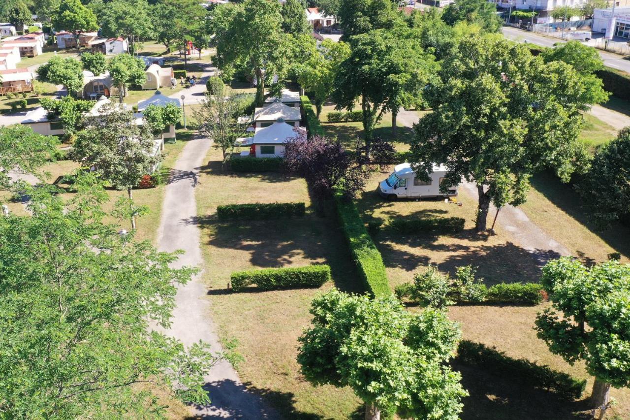 Camping Du Lac Foix Buitenkant foto